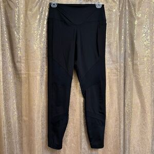 PINK Victorias Secret Ultimate Featherweight Black High Rise Leggings Medium